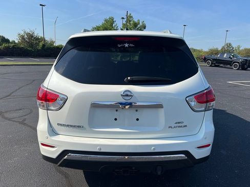 Used 2015 Nissan Pathfinder Platinum FWD image 4