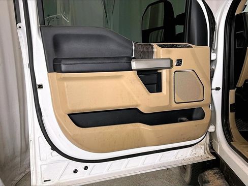 Used 2020 Ford F250 Lariat w/ Lariat Ultimate Package image 21