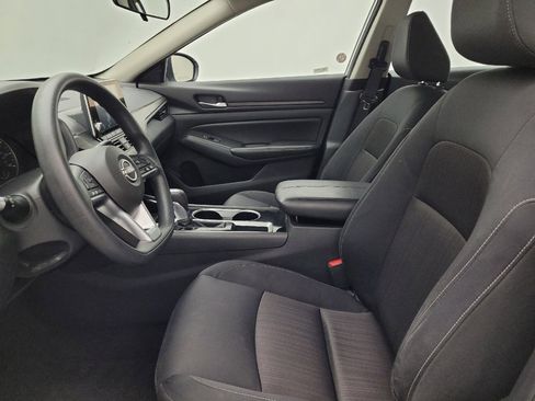 Used 2024 Nissan Altima 2.5 SV image 17