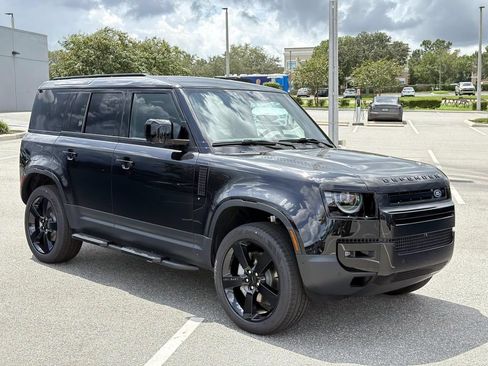 New 2026 Land Rover Defender 110 S AWD/4WD image 7