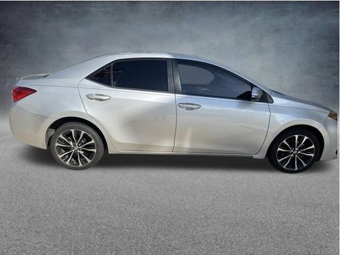 Used 2019 Toyota Corolla SE FWD image 8