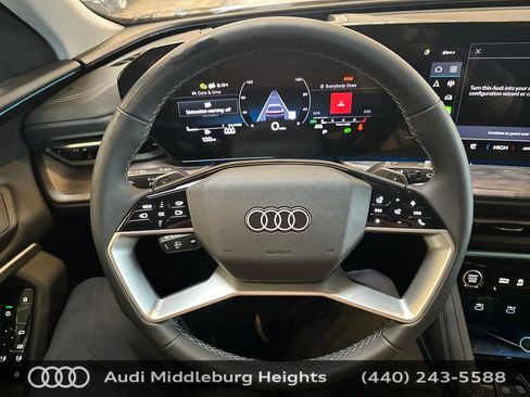 Used 2025 Audi Q5 Premium Plus w/ Premium Plus AWD/4WD image 18