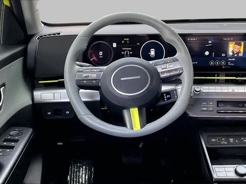 Used 2025 Hyundai Kona Limited FWD image 5