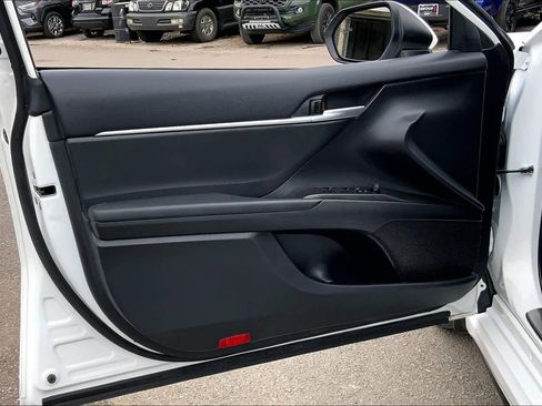 Used 2024 Toyota Camry SE image 20