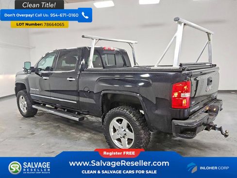 Used 2015 GMC Sierra 2500 Denali w/ Suspension Package, Off-Road image 3