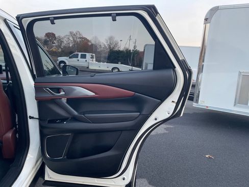 Used 2017 MAZDA CX-9 Signature image 19