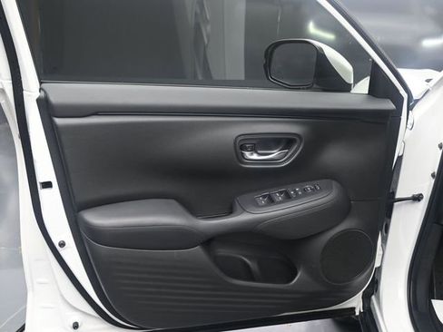 Used 2025 Honda HR-V LX image 14