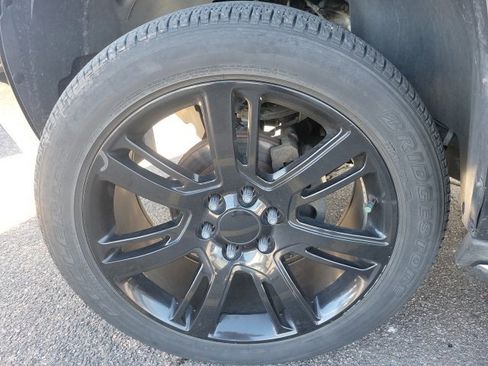 Used 2013 Cadillac Escalade Luxury image 8