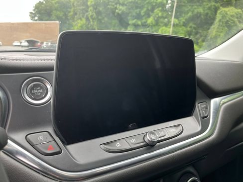 Used 2025 Chevrolet Blazer LT FWD image 14