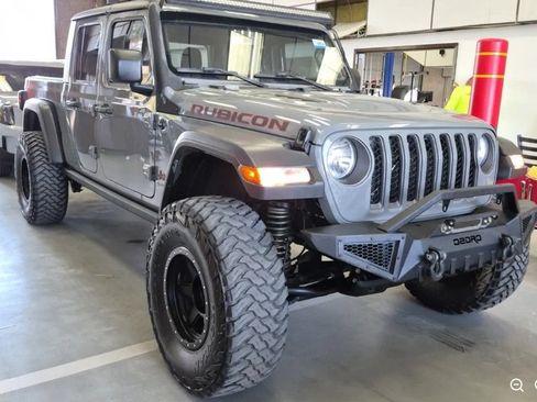 Used 2022 Jeep Gladiator Rubicon w/ Trailer Tow Package AWD/4WD image 2