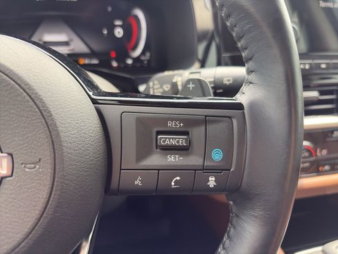 Used 2023 Nissan Pathfinder Platinum FWD image 22