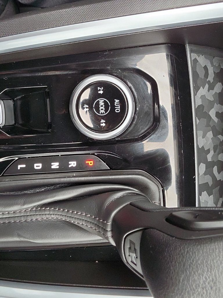 Certified 2024 Chevrolet Colorado Trail Boss w/ Advanced Trailering Package AWD/4WD image 19