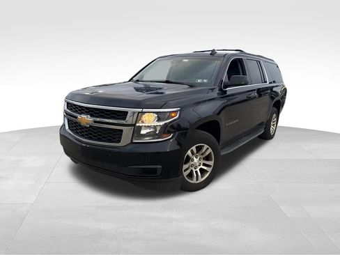 Used 2016 Chevrolet Suburban LT image 2