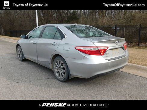 Used 2016 Toyota Camry XLE image 3
