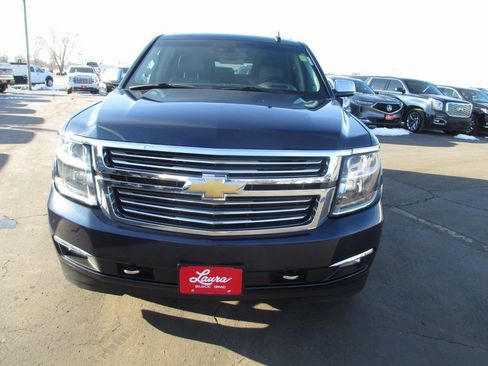 Used 2018 Chevrolet Suburban Premier image 11