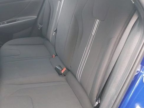 Used 2023 Hyundai Elantra SEL FWD image 11