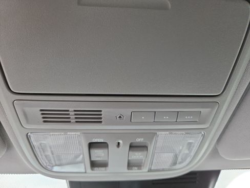 Used 2020 Honda CR-V Touring image 8