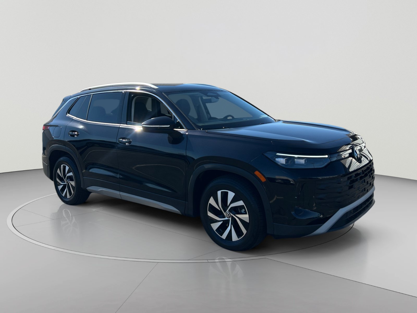 Certified 2026 Volkswagen Tiguan S FWD image 7