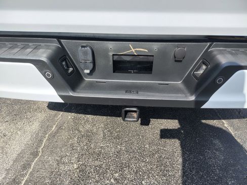 Used 2021 Ford F150 XLT w/ Equipment Group 302A High AWD/4WD image 11