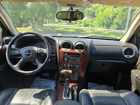 Used 2005 GMC Envoy SLT w/ Luxury Package image 9