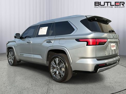Used 2026 Toyota Sequoia Capstone AWD/4WD image 4