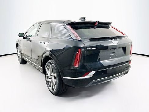 New 2026 Cadillac Optiq Luxury 1 image 4