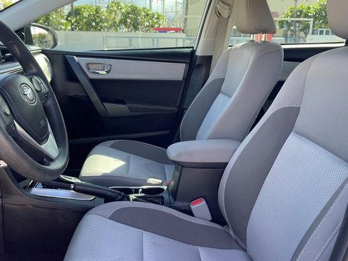 Used 2018 Toyota Corolla LE w/ Body Protection Package FWD image 11