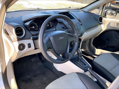 Used 2013 Ford Fiesta S image 14