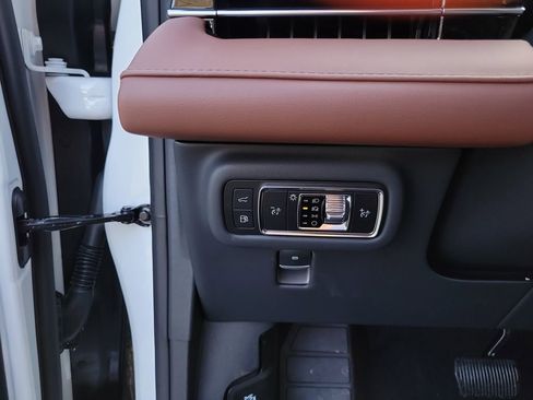 New 2026 Lincoln Nautilus Reserve image 22