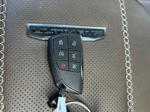 Used 2026 GMC Yukon Denali Ultimate AWD/4WD image 40