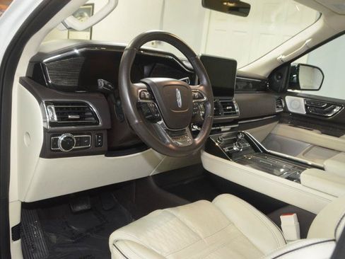 Used 2020 Lincoln Navigator Black Label AWD/4WD image 19