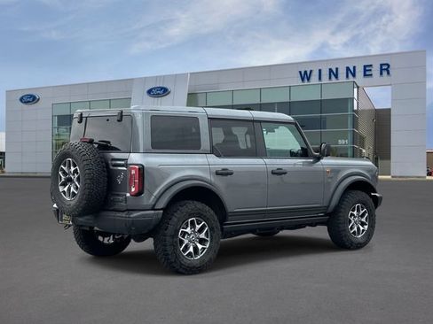 Used 2025 Ford Bronco Badlands AWD/4WD image 3