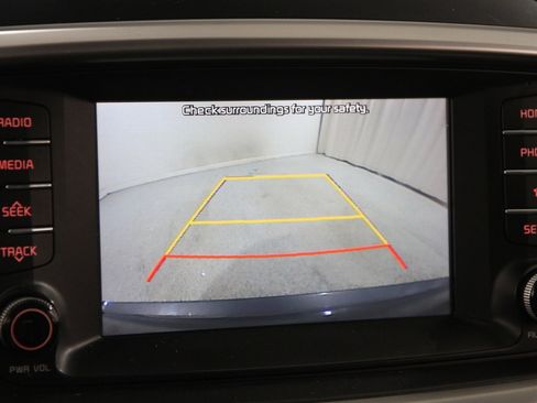 Used 2020 Kia Sorento EX image 12