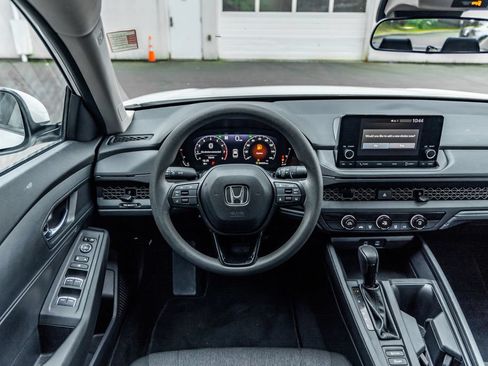 Used 2023 Honda Accord LX image 29