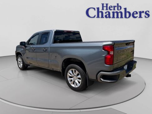 Used 2019 Chevrolet Silverado 1500 Custom w/ Custom Value Package RWD image 3