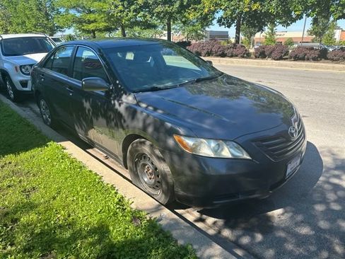 Used 2009 Toyota Camry FWD image 2