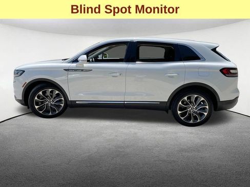 Used 2023 Lincoln Nautilus Reserve AWD/4WD image 6