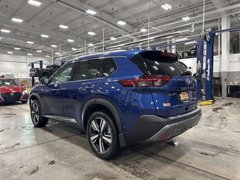 Used 2023 Nissan Rogue SL w/ SL Premium Package image 5