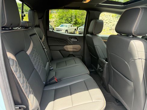New 2026 GMC Canyon Denali AWD/4WD image 19