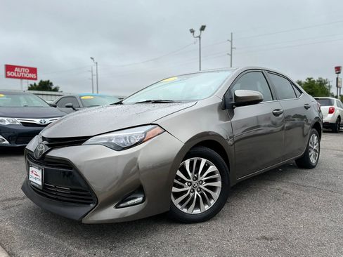 Used 2017 Toyota Corolla LE w/ LE Eco Premium Package FWD image 9
