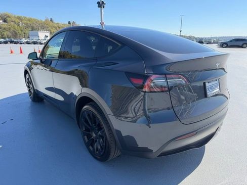 Used 2024 Tesla Model Y Long Range image 5