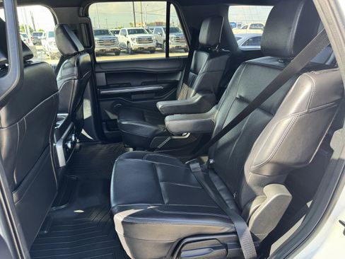 Used 2021 Ford Expedition XLT AWD/4WD image 30