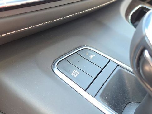 Certified 2022 Cadillac Escalade Sport Platinum w/ LPO, ONYX Package image 22