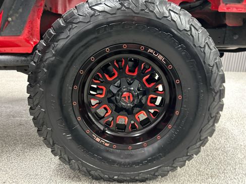 Used 2017 Jeep Wrangler Unlimited Sport w/ Quick Order Package 23S AWD/4WD image 7