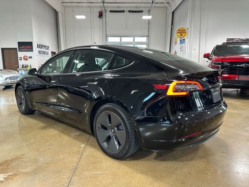 Used 2022 Tesla Model 3 Long Range AWD/4WD image 5
