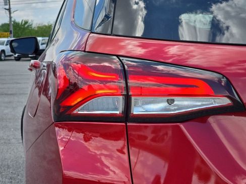 Used 2024 Chevrolet Equinox RS w/ RS Leather Package AWD/4WD image 11