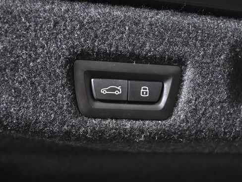 Used 2024 BMW 530i xDrive AWD/4WD image 37