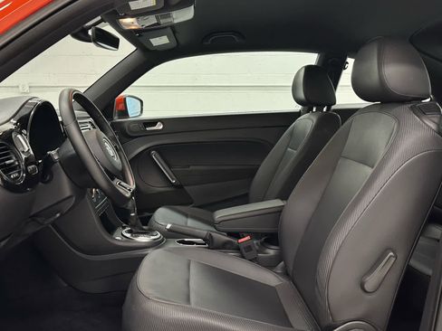 Used 2018 Volkswagen Beetle 2.0T S FWD image 11