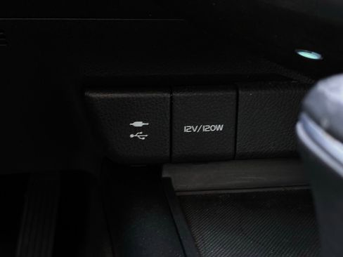 Used 2018 Toyota Camry XSE image 41