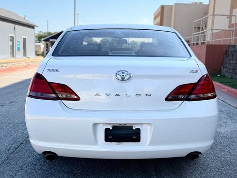 Used 2008 Toyota Avalon XLS FWD image 11